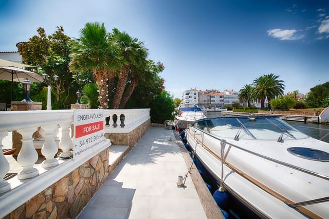 3 Zimmer Villa zu verkaufen in Empuriabrava, Castelló d'Empúries mit Garage - 880.000 € (Ref: 10019376)