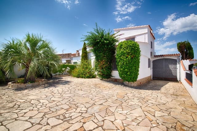 3 Zimmer Villa zu verkaufen in Empuriabrava, Castelló d'Empúries mit Garage - 880.000 € (Ref: 10019376)