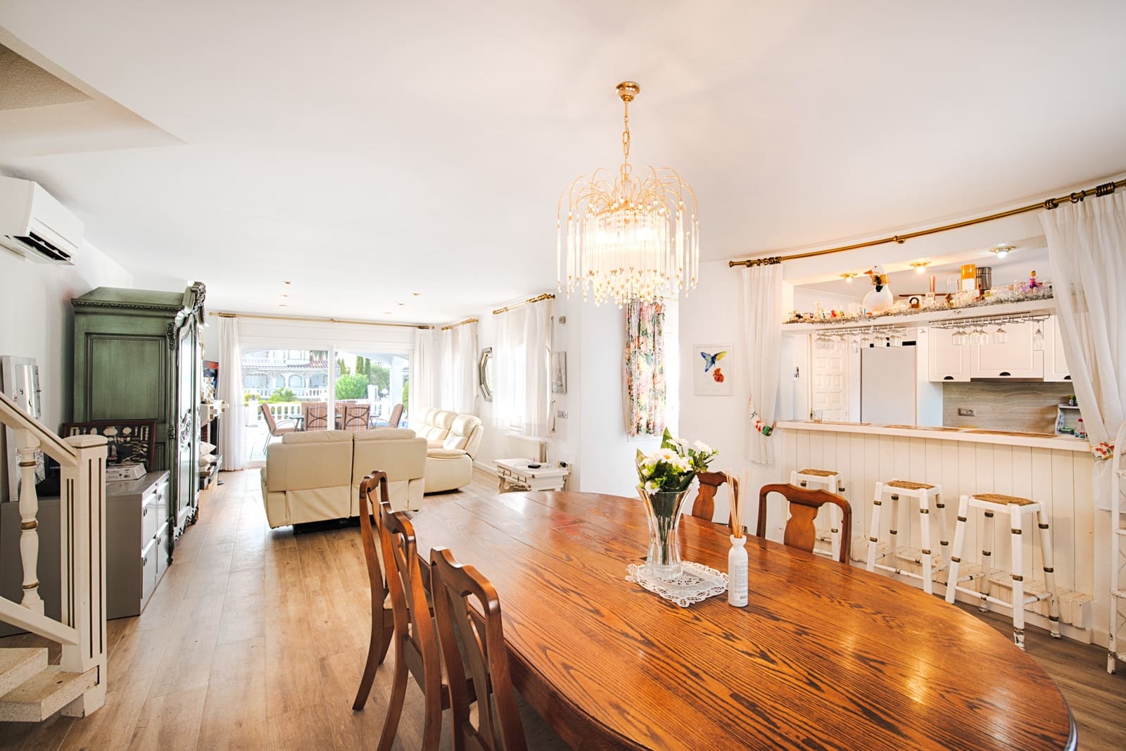 Chalet de 4 habitaciones en Empuriabrava en venta con piscina garaje - 1.680.000 € (Ref: 10019549)