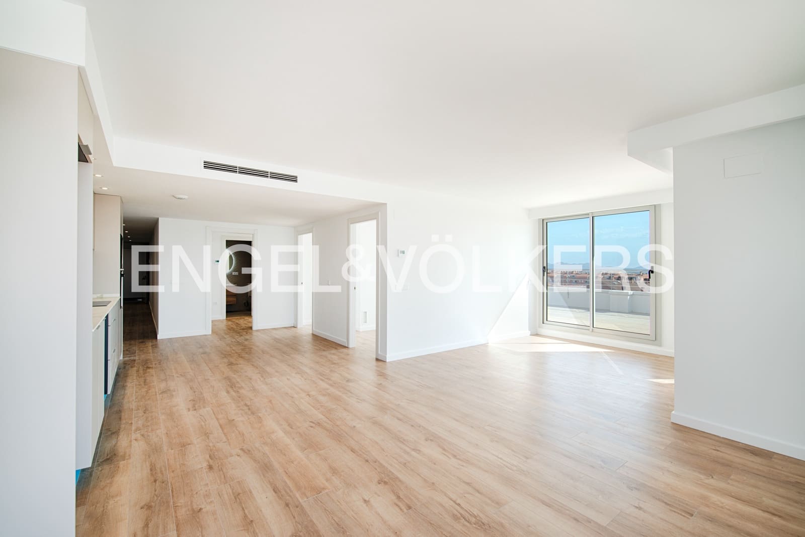 3 bedroom Penthouse for sale in Figueres with pool garage - € 440,000 (Ref: 10019801)