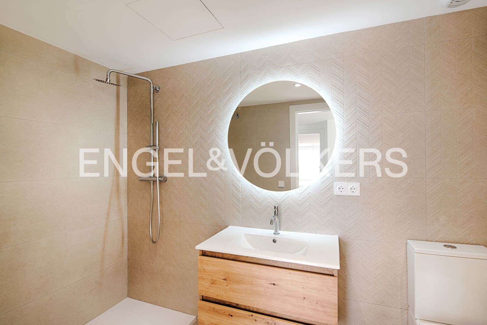 3 bedroom Penthouse for sale in Figueres with pool garage - € 440,000 (Ref: 10019801)