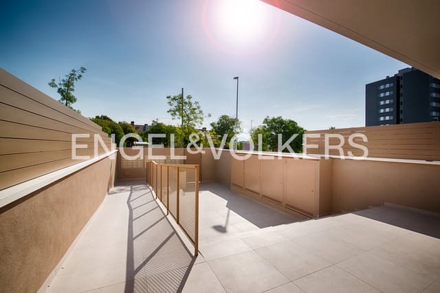 3 bedroom Penthouse for sale in Figueres with pool garage - € 440,000 (Ref: 10019801)