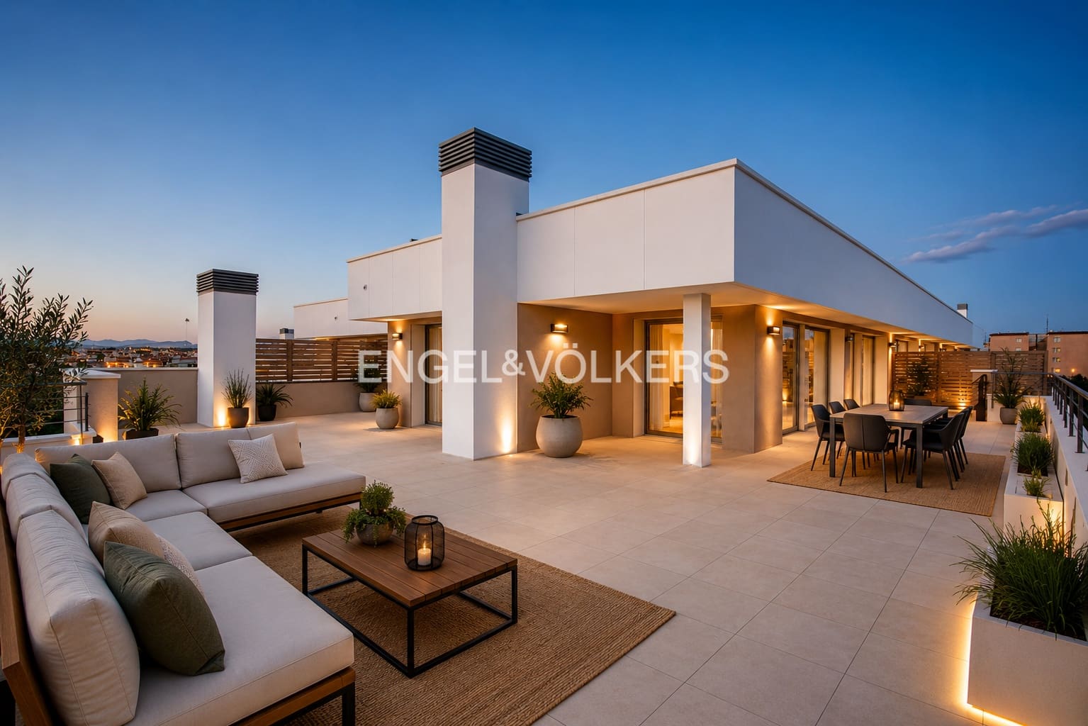 3 bedroom Penthouse for sale in Figueres with pool garage - € 440,000 (Ref: 10019801)