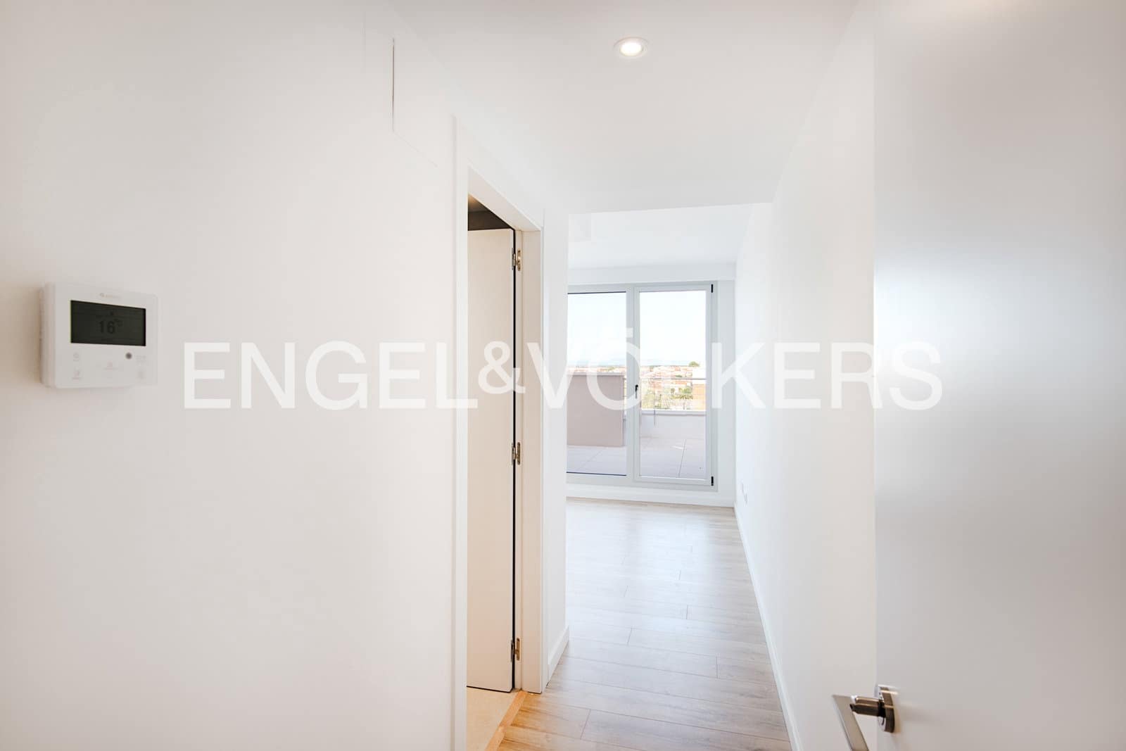 3 bedroom Penthouse for sale in Figueres with pool garage - € 390,000 (Ref: 10021210)