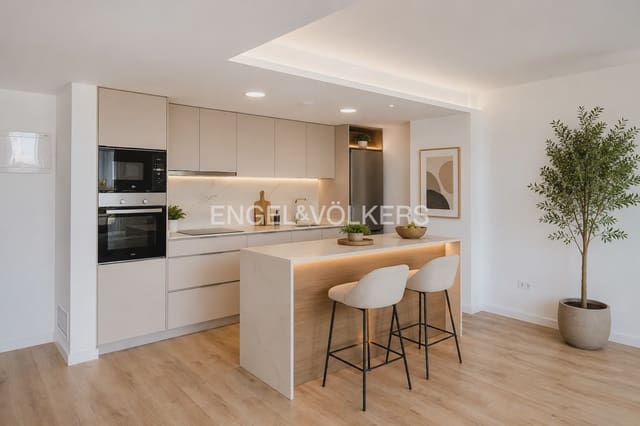 3 sovrum Takvåning till salu i Figueres med pool garage - 310 000 € (Ref: 10021662)