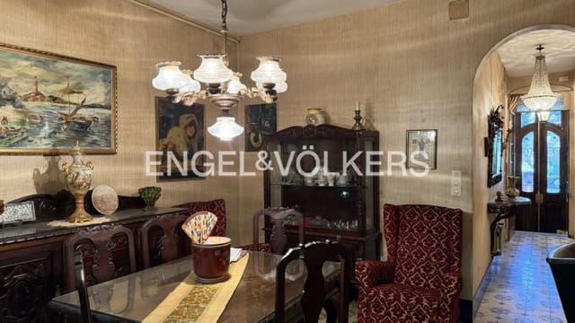 3 makuuhuone Rivitalo myytävänä paikassa Figueres - 350 000 € (Ref: 10031195)