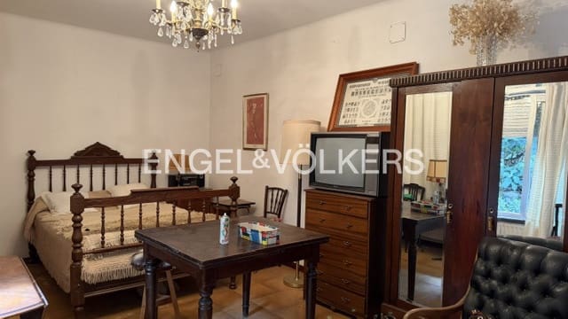 Adosado de 3 habitaciones en Figueres en venta - 350.000 € (Ref: 10031195)