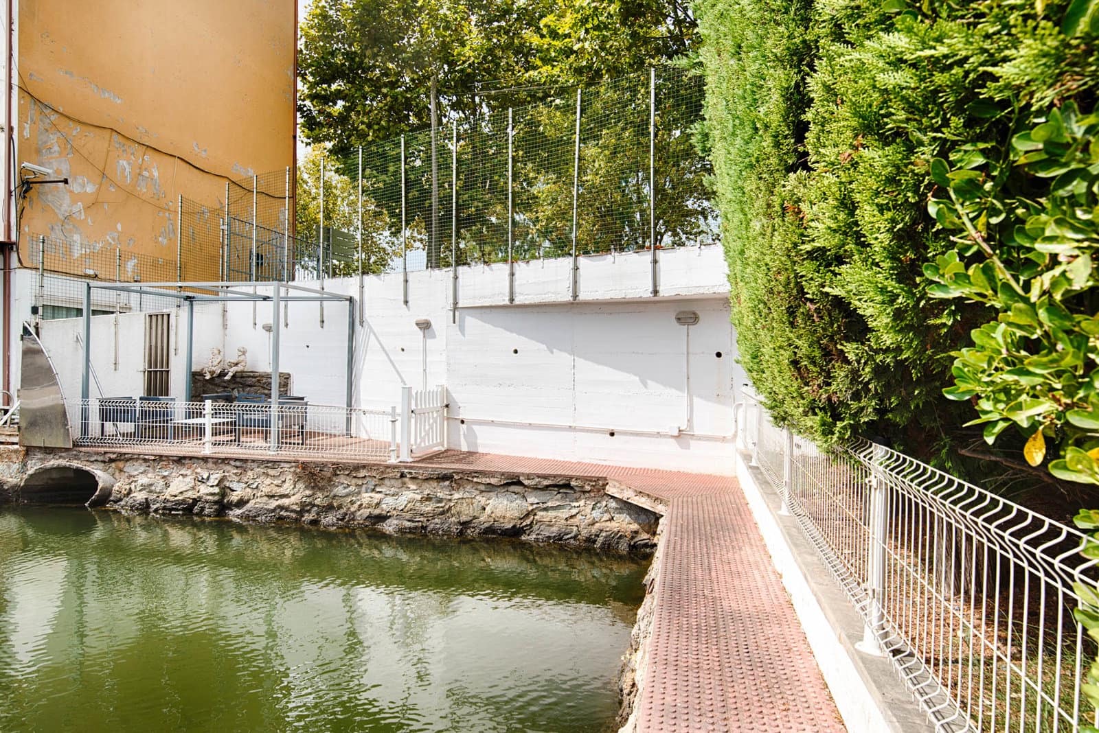 2 bedroom Terraced Villa for sale in Empuriabrava with garage - € 435,000 (Ref: 10033263)