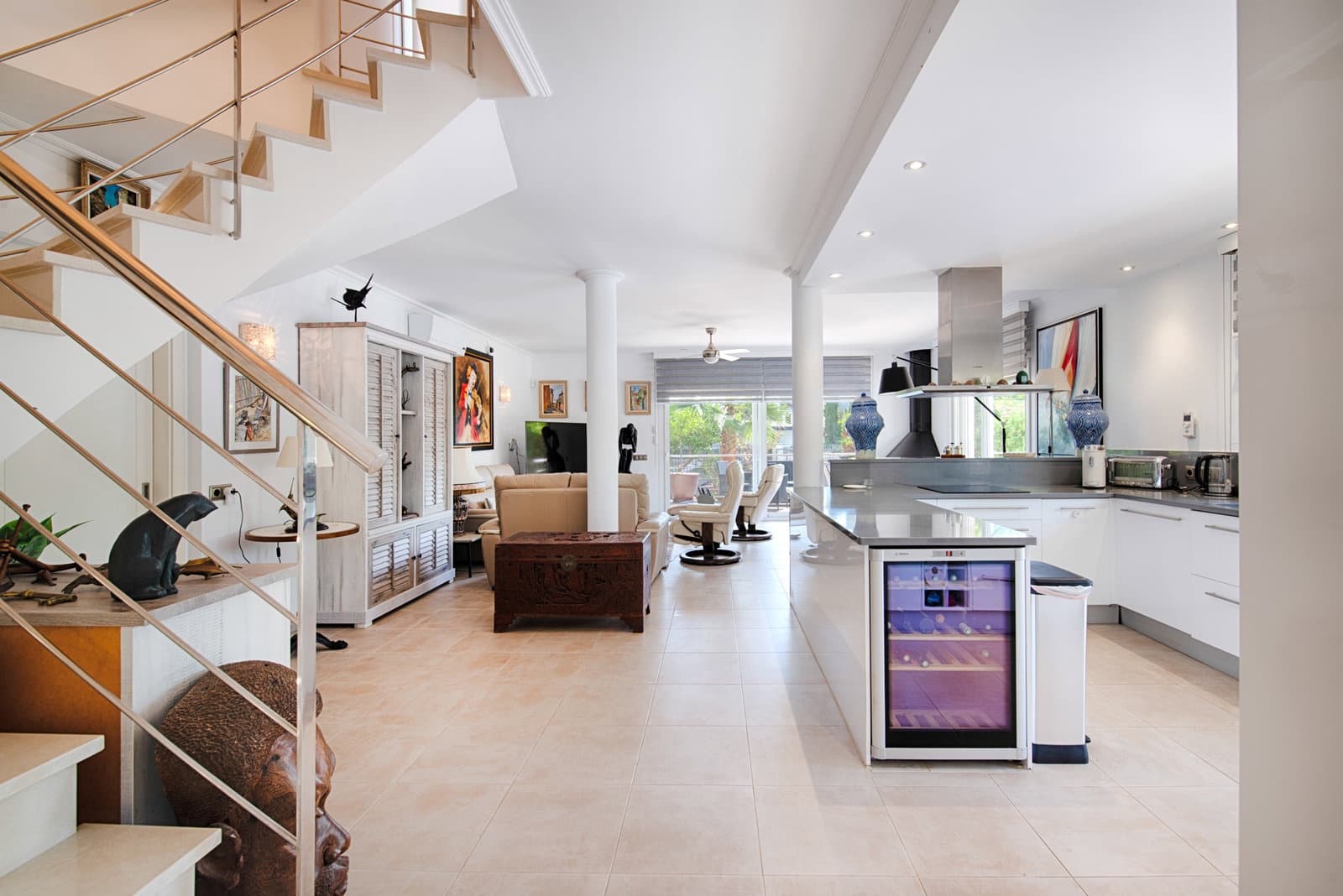 4 bedroom Villa for sale in Empuriabrava with pool garage - € 820,000 (Ref: 10039175)