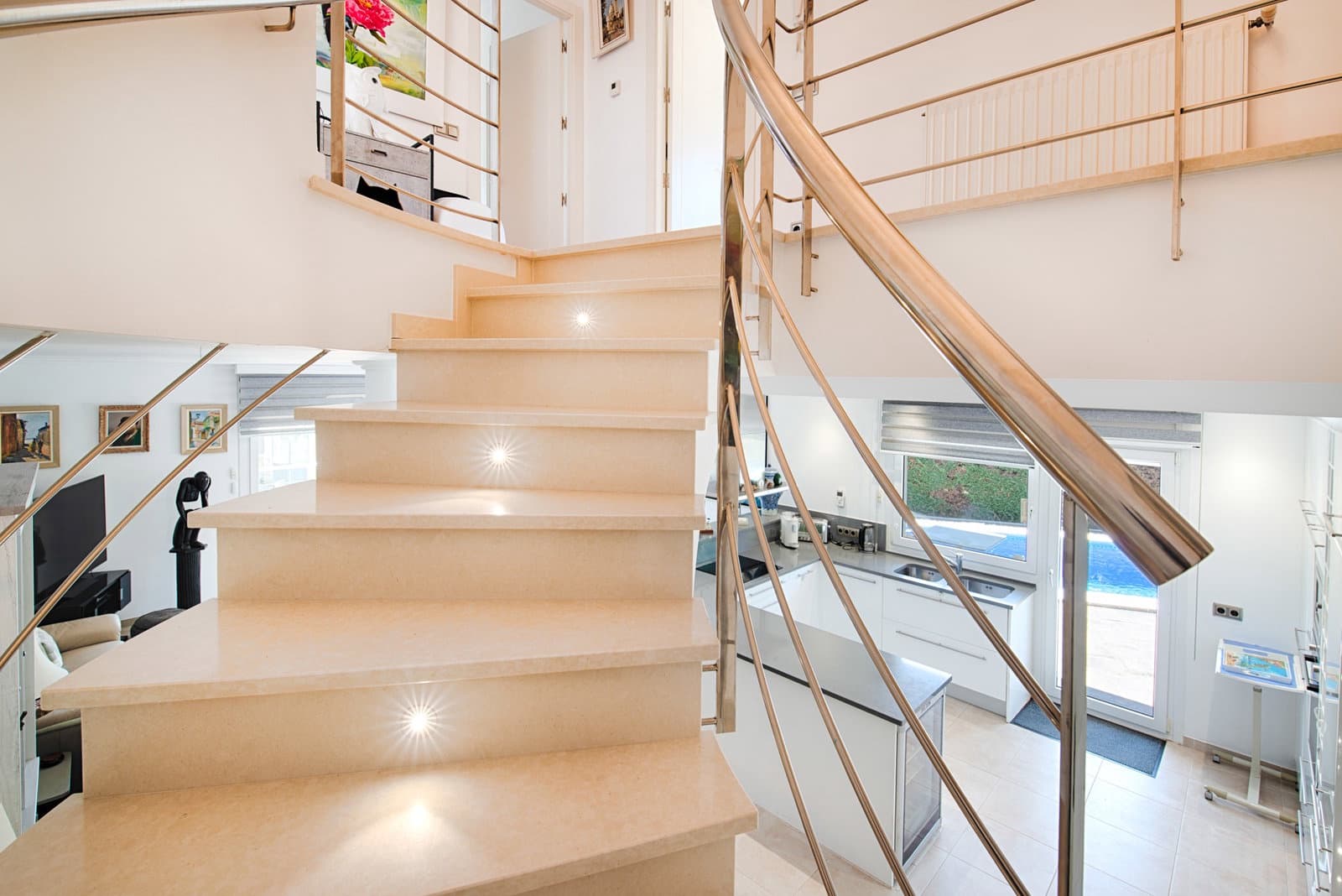 4 bedroom Villa for sale in Empuriabrava with pool garage - € 820,000 (Ref: 10039175)