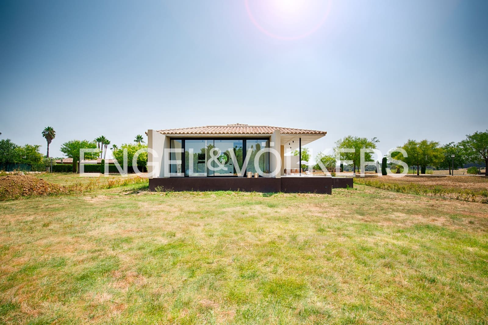 4 bedroom Villa for sale in Navata with pool garage - € 1,150,000 (Ref: 10041898)