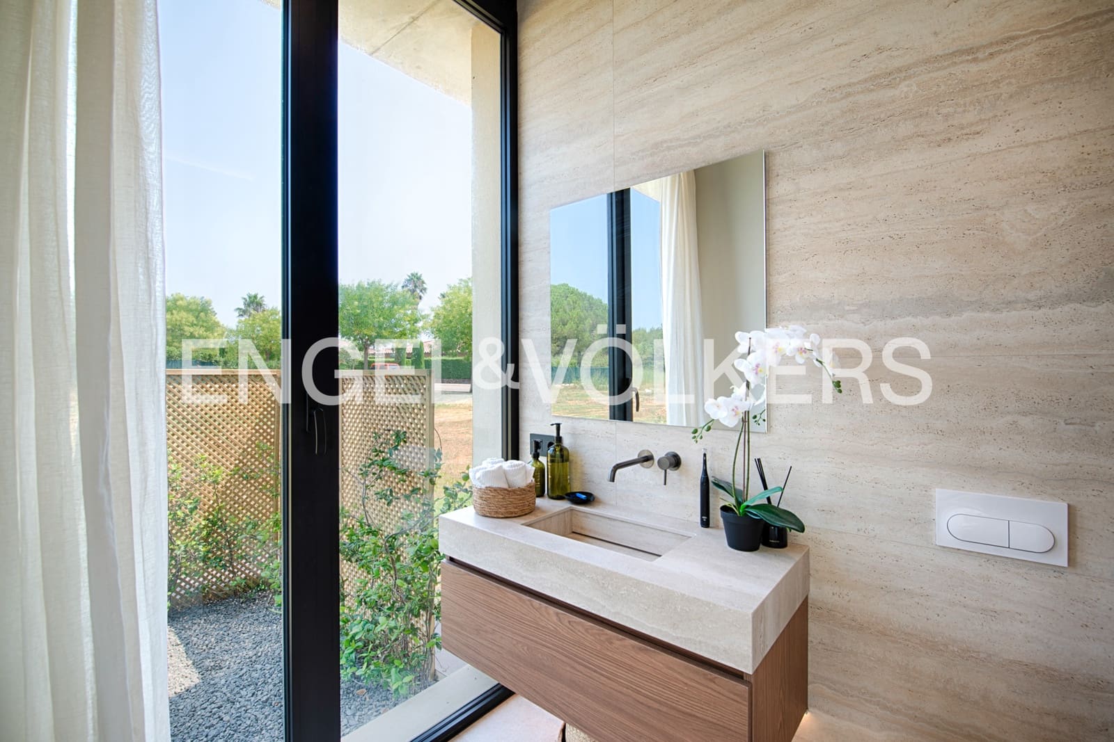 4 bedroom Villa for sale in Navata with pool garage - € 1,150,000 (Ref: 10041898)