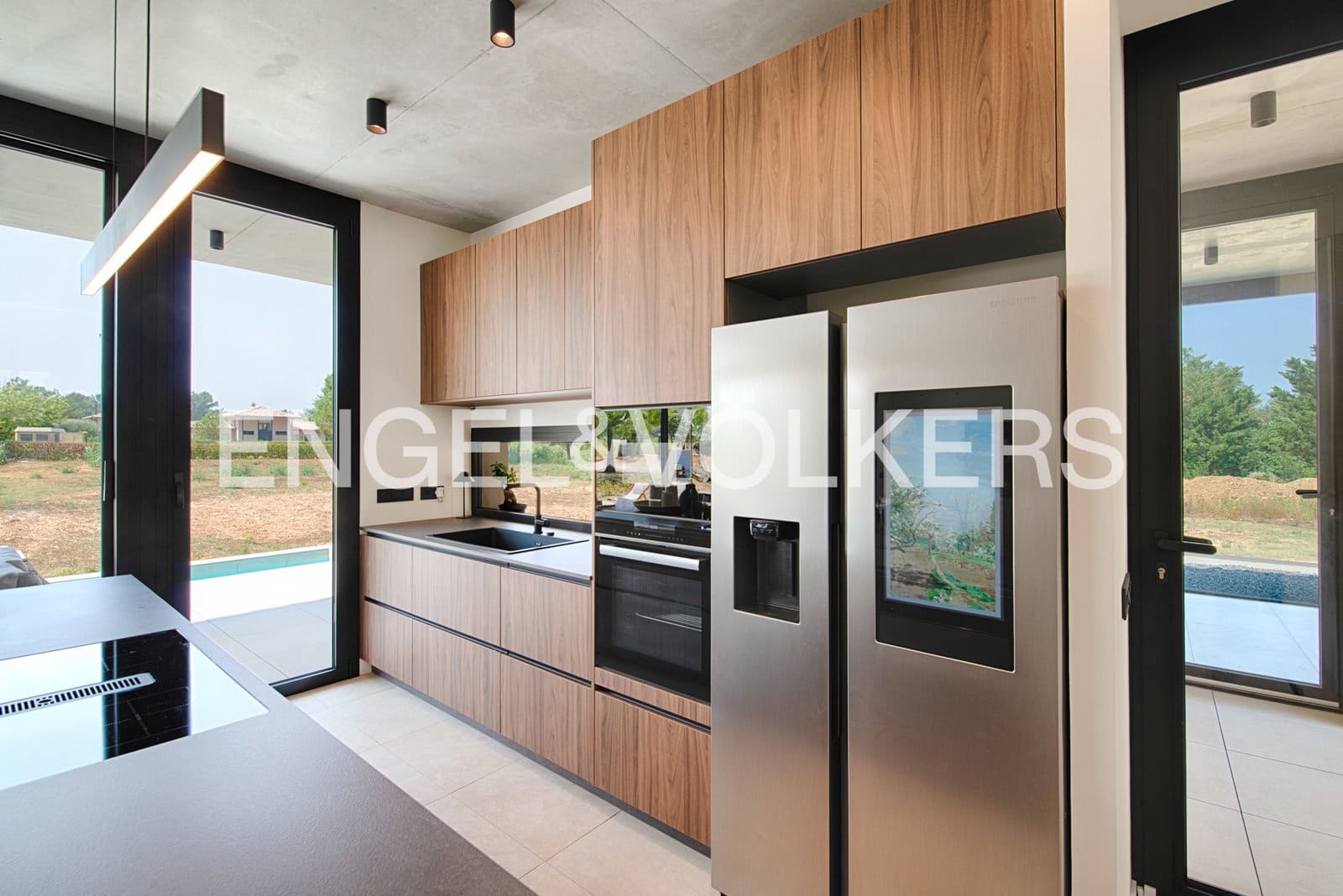 4 bedroom Villa for sale in Navata with pool garage - € 1,150,000 (Ref: 10041898)