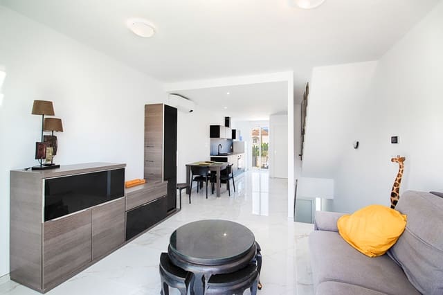 2 chambre Villa/Maison Mitoyenne à vendre à Empuriabrava, Castelló d'Empúries avec garage - 439 000 € (Ref: 10042063)