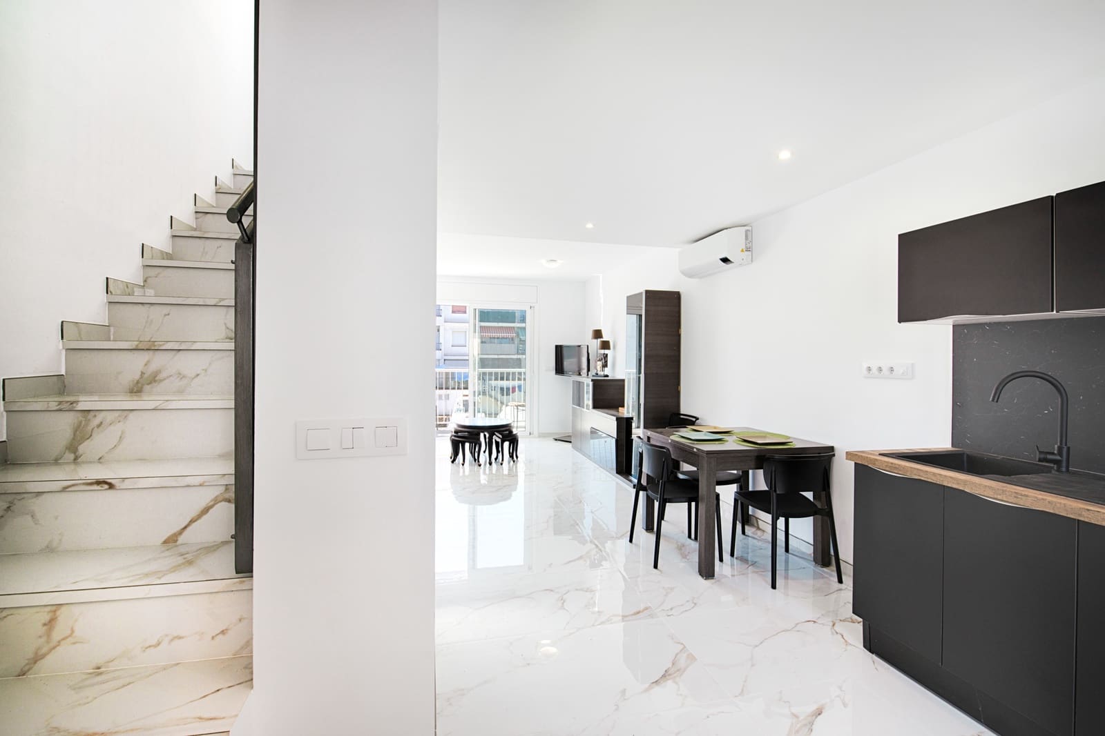 2 chambre Villa/Maison Mitoyenne à vendre à Empuriabrava avec garage - 439 000 € (Ref: 10042063)