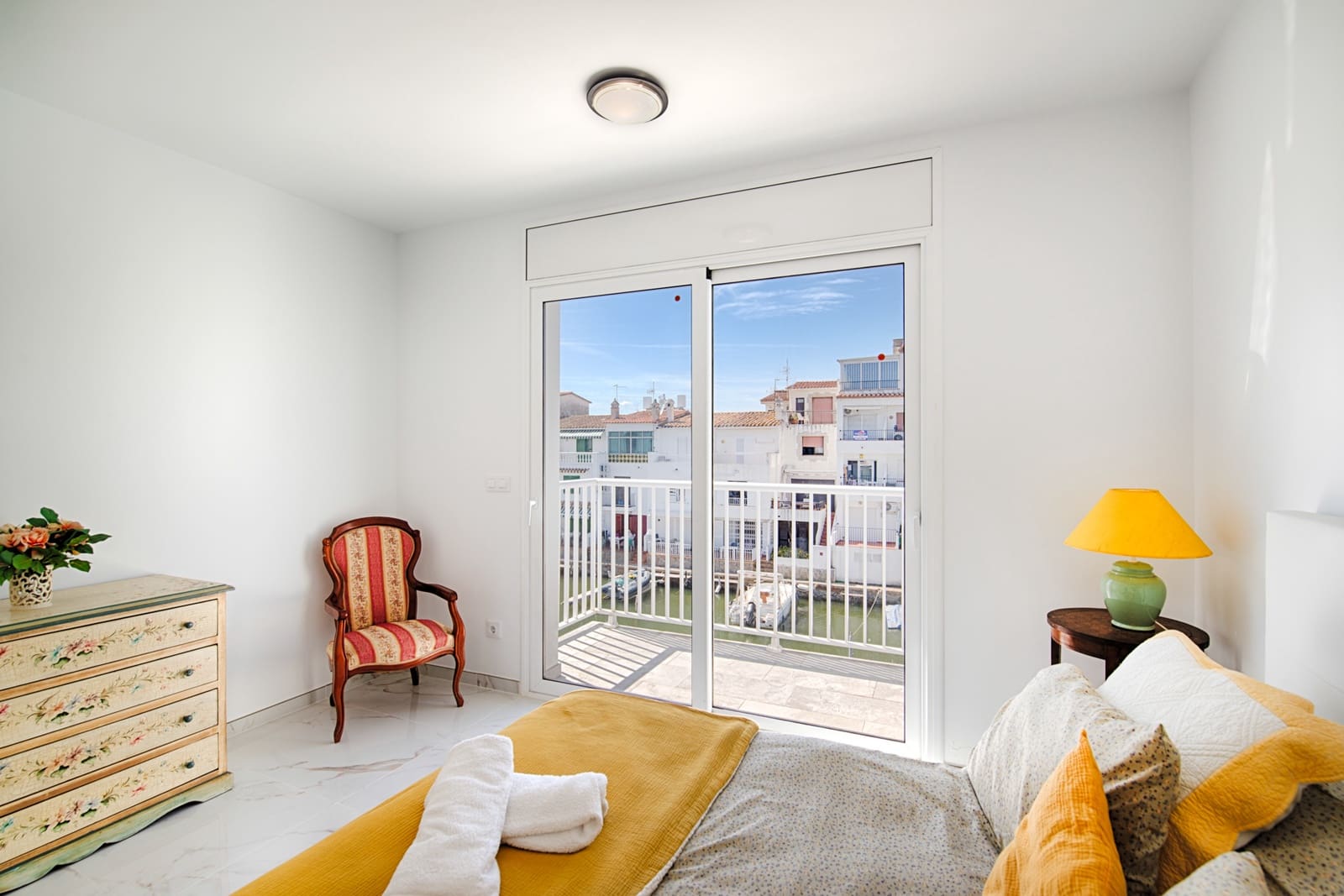 2 chambre Villa/Maison Mitoyenne à vendre à Empuriabrava avec garage - 439 000 € (Ref: 10042063)