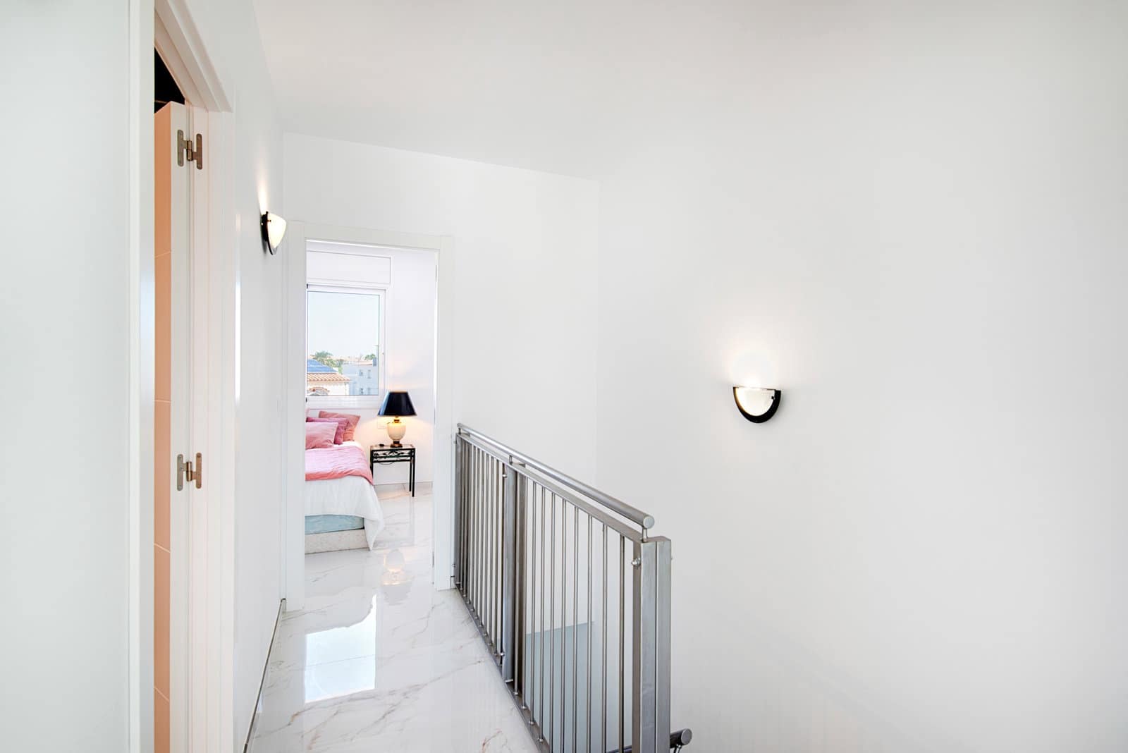 2 bedroom Terraced Villa for sale in Empuriabrava with garage - € 439,000 (Ref: 10042063)