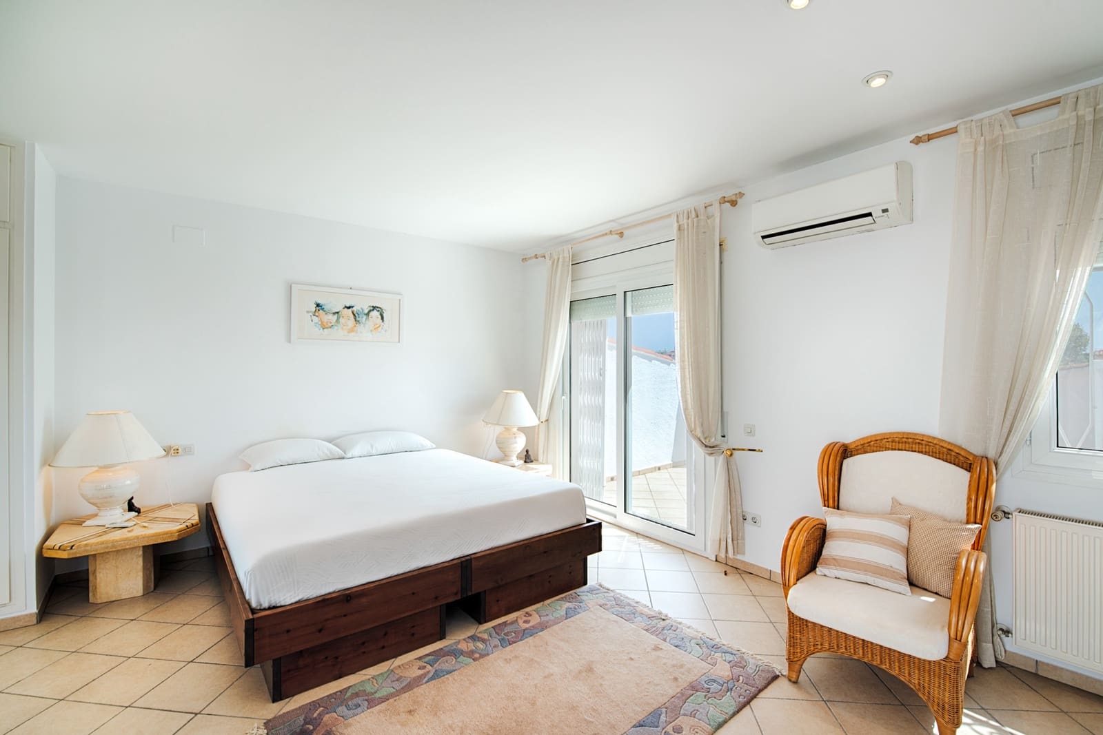 3 bedroom Villa for sale in Empuriabrava with pool garage - € 570,000 (Ref: 10044126)