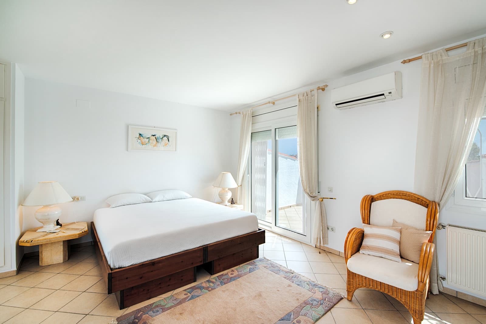 3 bedroom Villa for sale in Empuriabrava with pool garage - € 570,000 (Ref: 10044126)