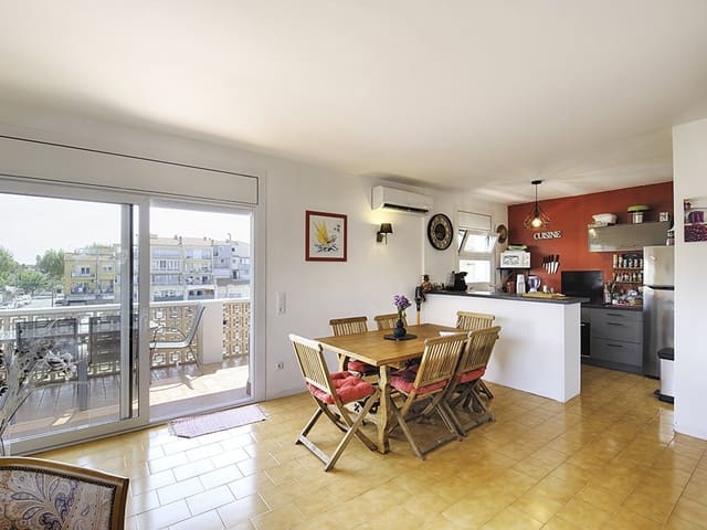 3 soverom Leilighet til salgs i Empuriabrava, Castelló d'Empúries med garasje - € 299 000 (Ref: 10074612)