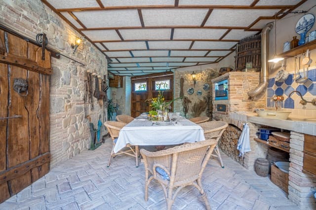 Finca/Casa Rural de 2 habitaciones en Castelló d'Empúries en venta - 849.000 € (Ref: 10078995)