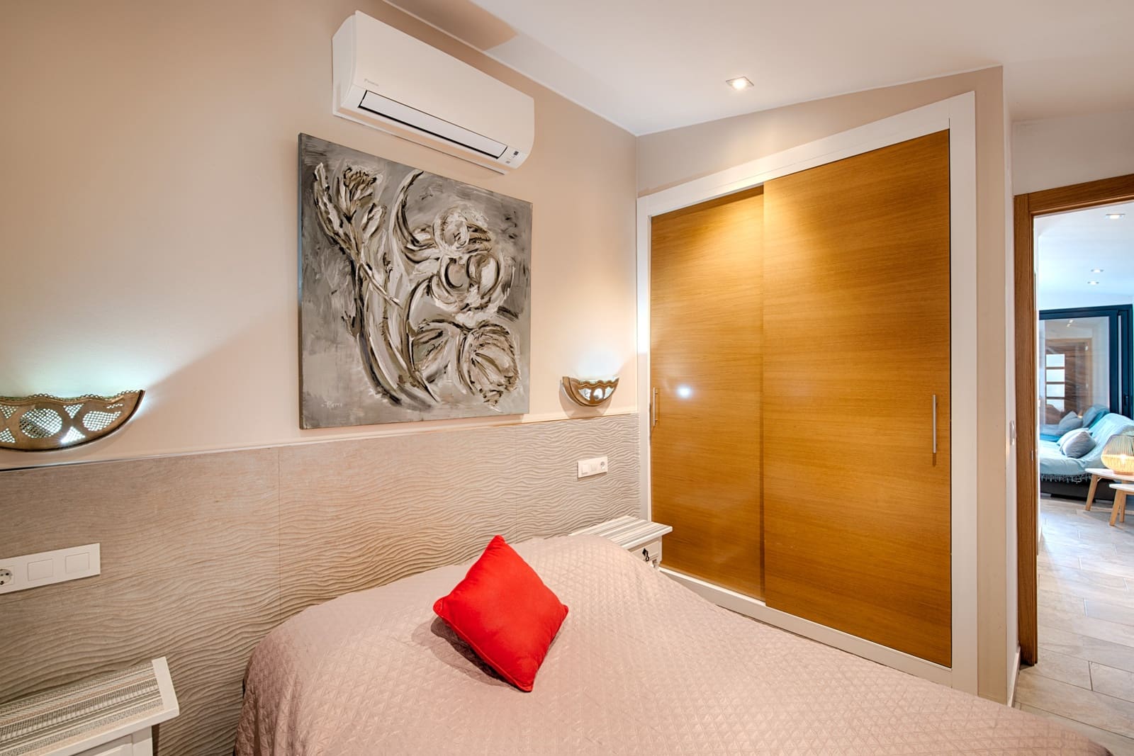 Casa de 6 habitaciones en Empuriabrava en venta con piscina - 749.000 € (Ref: 10091417)