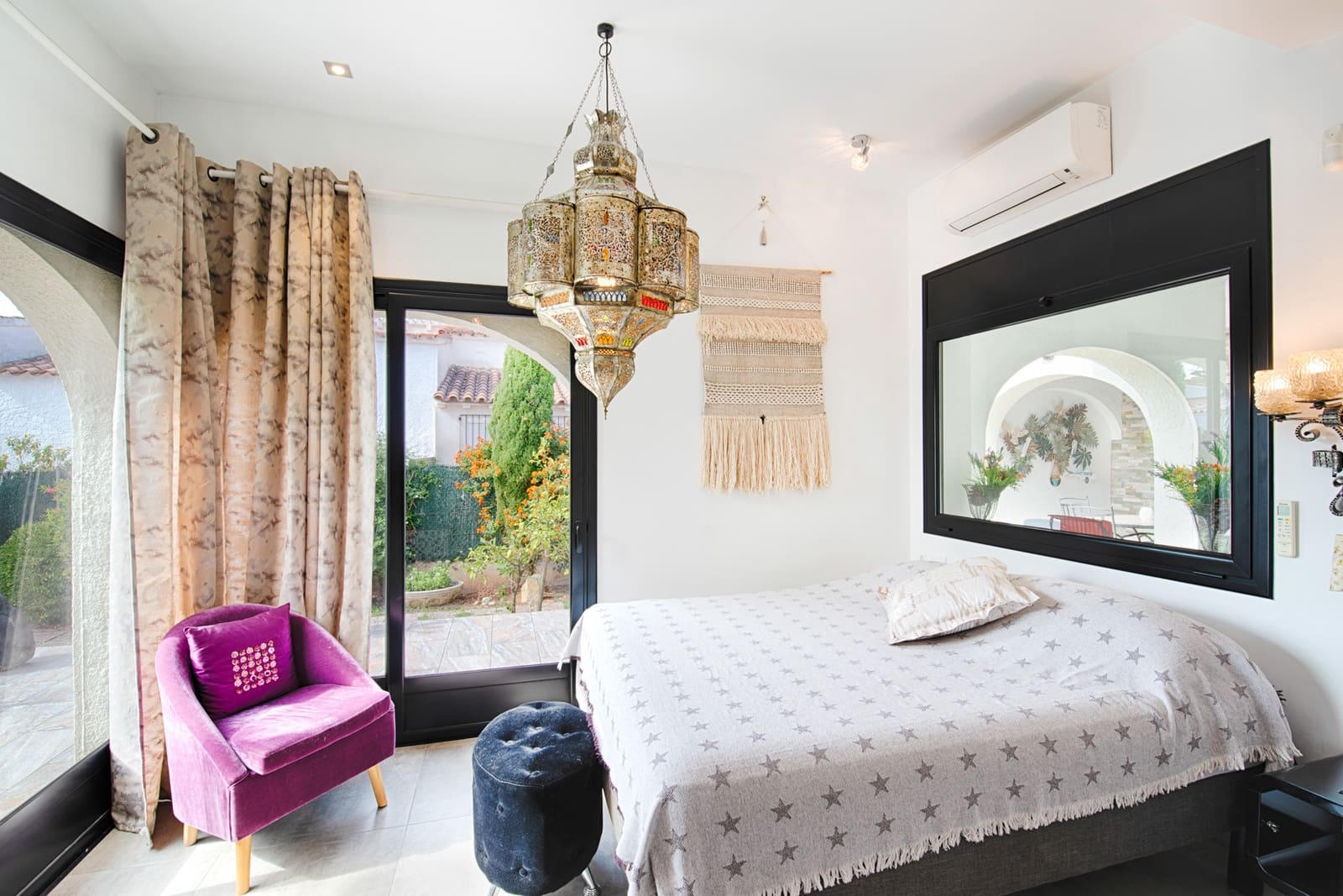 Casa de 6 habitaciones en Empuriabrava en venta con piscina - 749.000 € (Ref: 10091417)