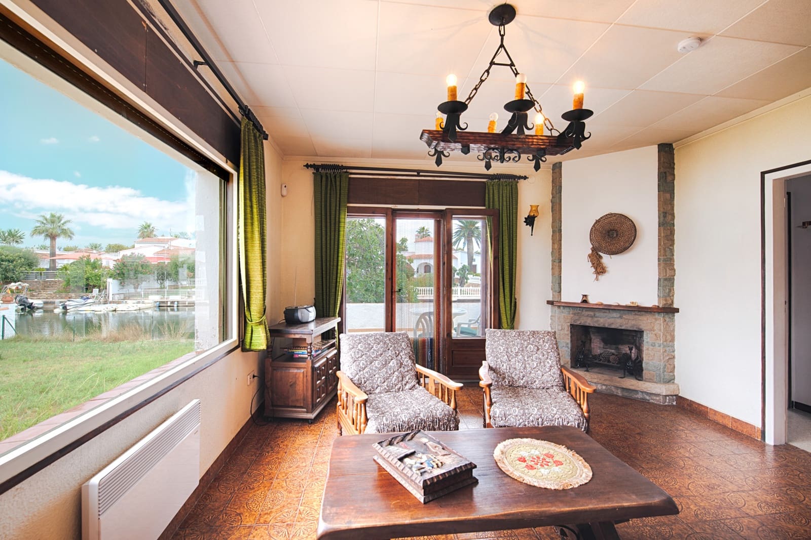 Casa de 2 habitaciones en Empuriabrava en venta - 1.199.000 € (Ref: 10120748)