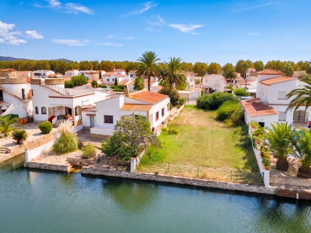 2 quarto Casa em Banda para venda em Empuriabrava, Castelló d'Empúries - 1 199 000 € (Ref: 10120748)