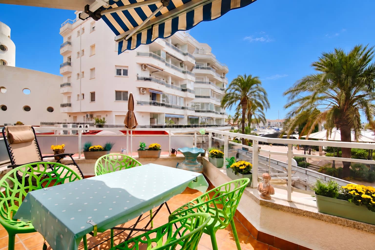 Studio till salu i Empuriabrava - 145 000 € (Ref: 10125081)