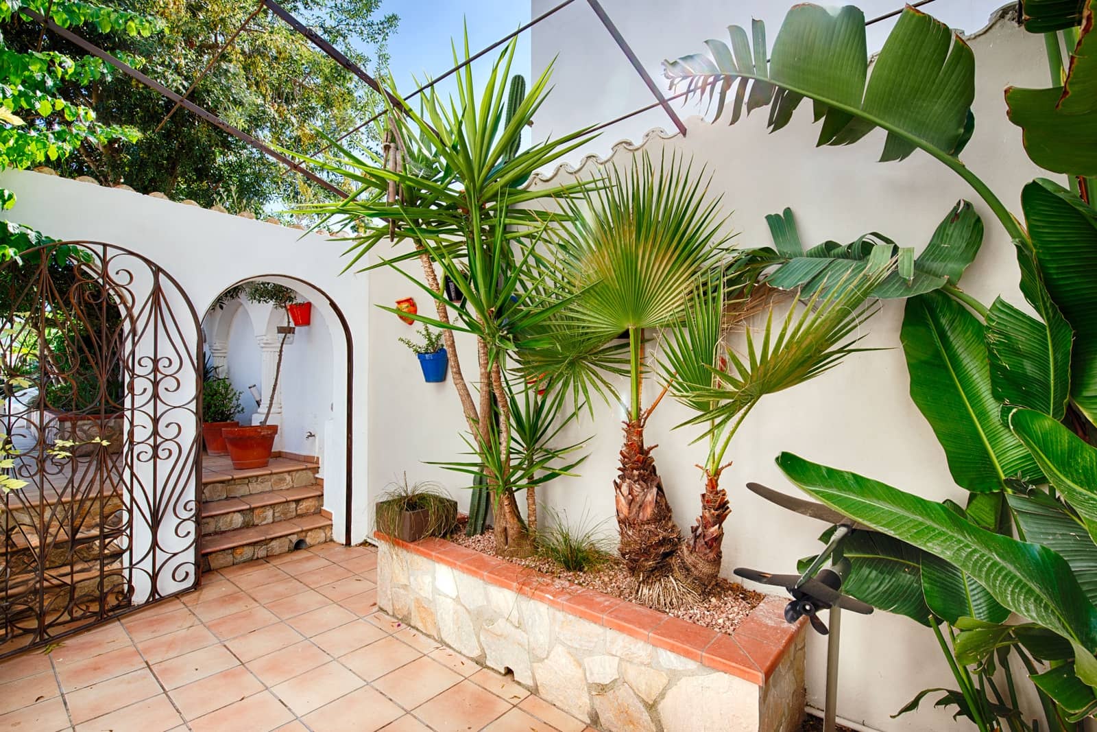 6 soveværelse Byhus til salg i Empuriabrava med swimmingpool garage - € 1.990.000 (Ref: 10136300)