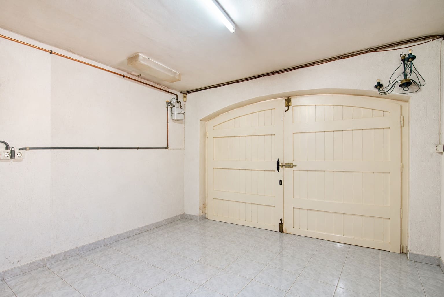 6 bedroom Townhouse for sale in Empuriabrava with pool garage - € 1,990,000 (Ref: 10136300)