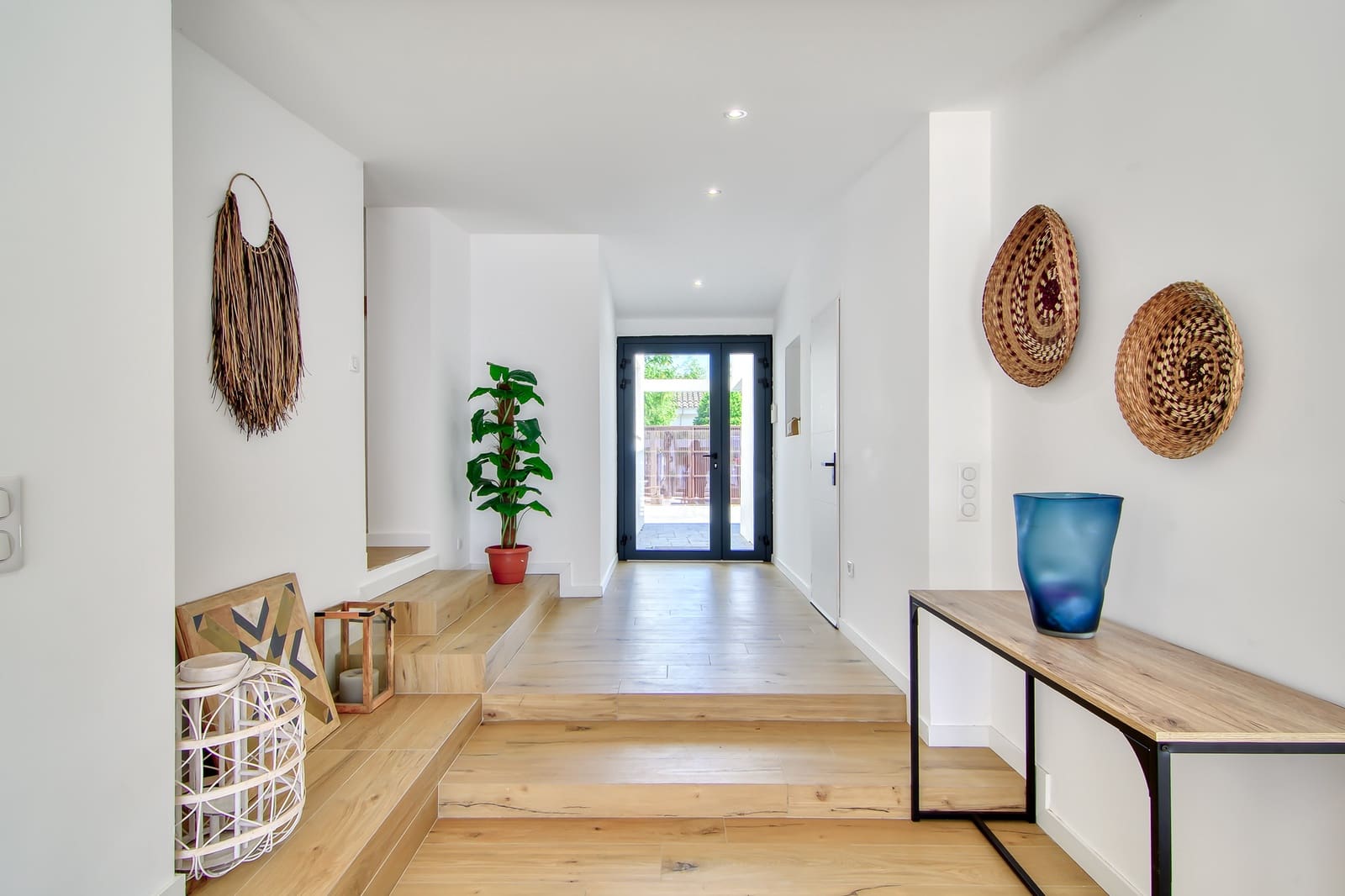 6 bedroom Townhouse for sale in Empuriabrava with pool garage - € 1,399,000 (Ref: 10144896)