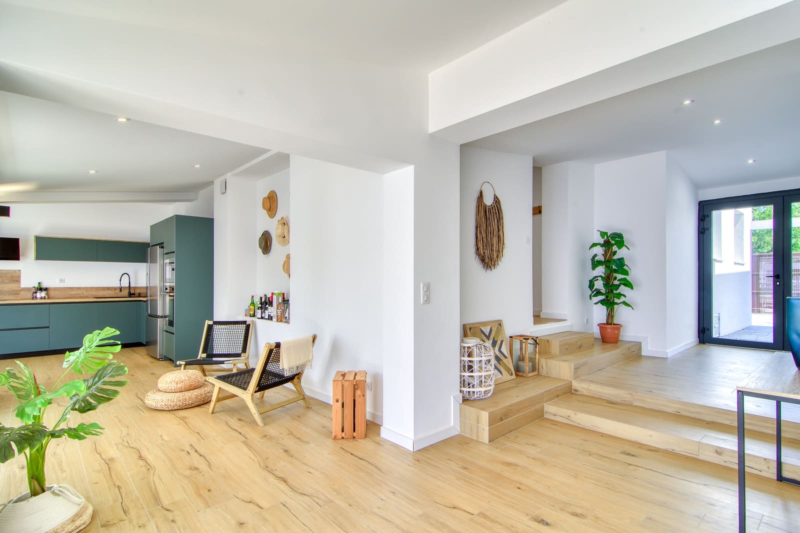 6 bedroom Townhouse for sale in Empuriabrava with pool garage - € 1,399,000 (Ref: 10144896)
