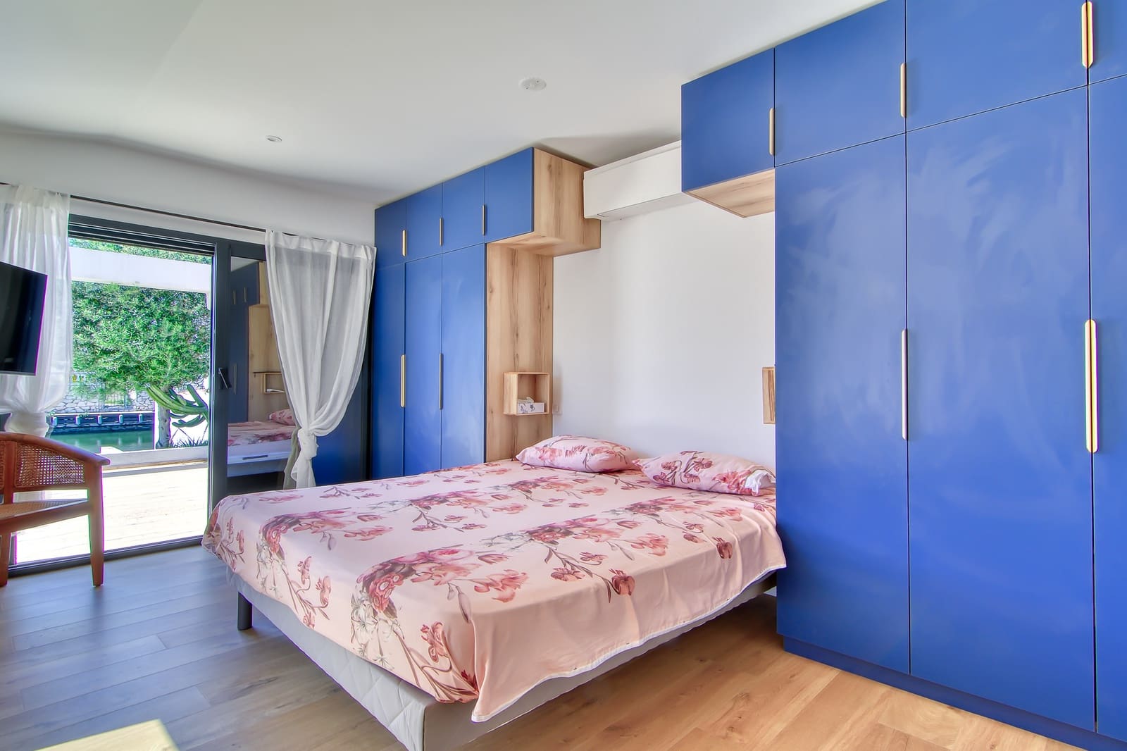 6 bedroom Townhouse for sale in Empuriabrava with pool garage - € 1,399,000 (Ref: 10144896)