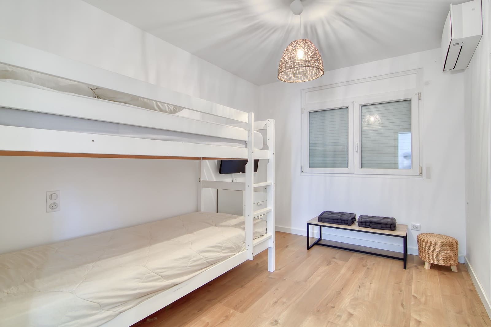 6 bedroom Townhouse for sale in Empuriabrava with pool garage - € 1,399,000 (Ref: 10144896)