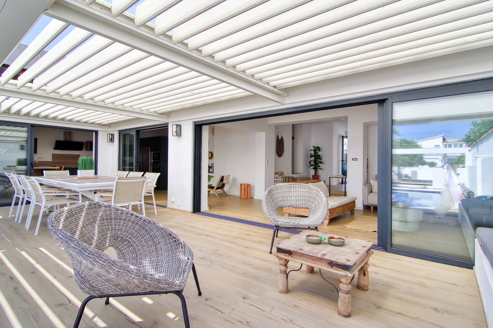 6 bedroom Townhouse for sale in Empuriabrava with pool garage - € 1,399,000 (Ref: 10144896)