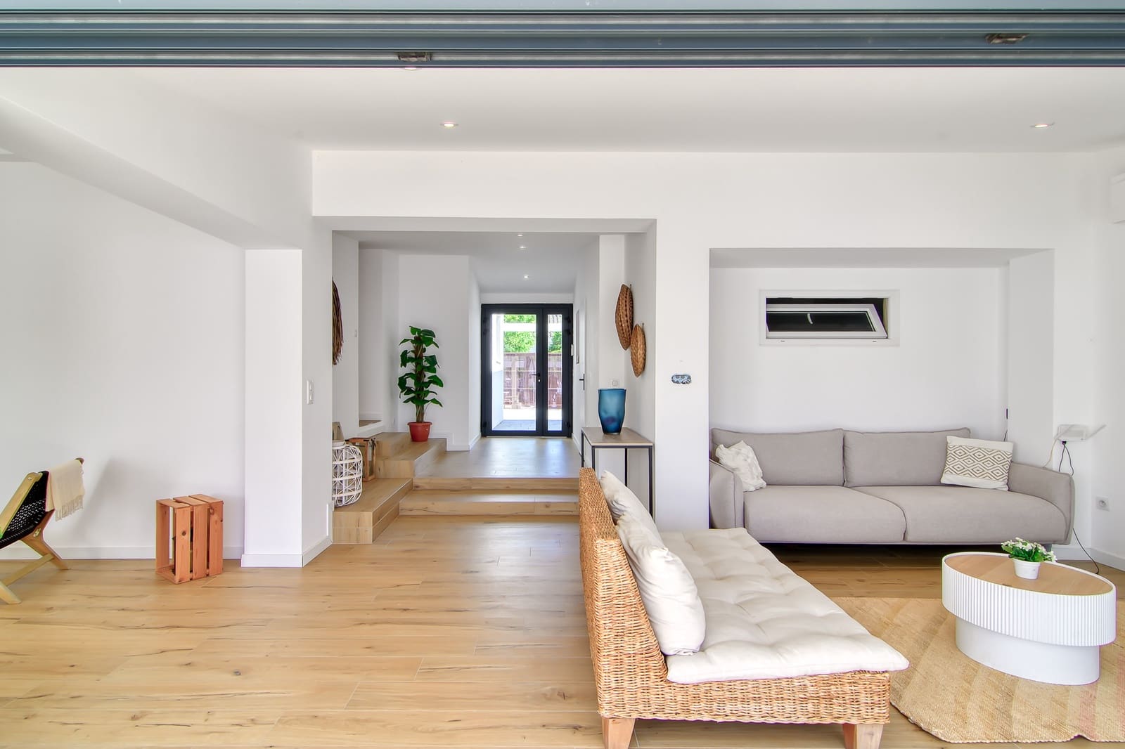 6 bedroom Townhouse for sale in Empuriabrava with pool garage - € 1,399,000 (Ref: 10144896)