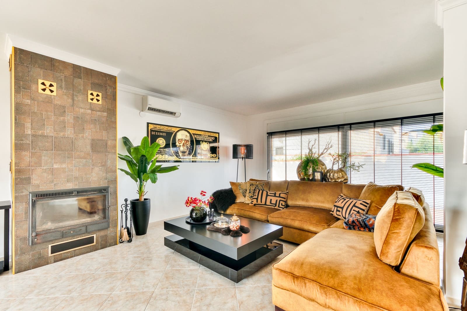 4 bedroom Townhouse for sale in Empuriabrava with pool garage - € 1,490,000 (Ref: 10144921)