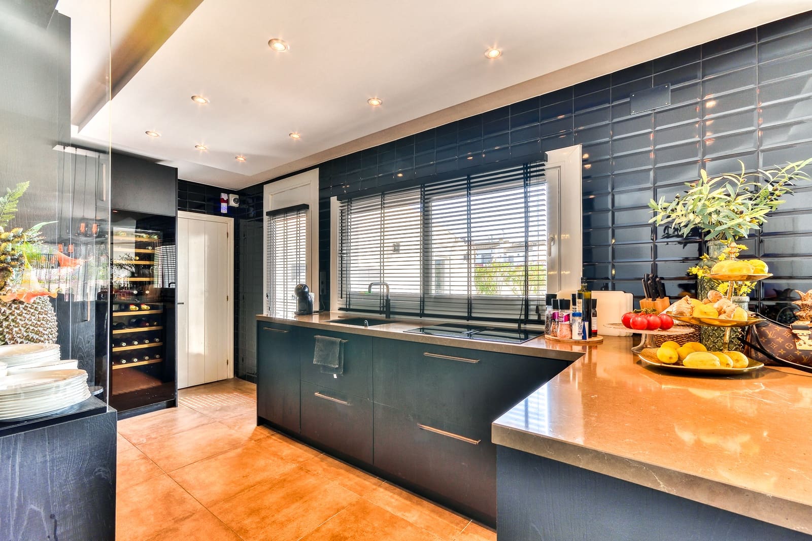 4 bedroom Townhouse for sale in Empuriabrava with pool garage - € 1,490,000 (Ref: 10144921)
