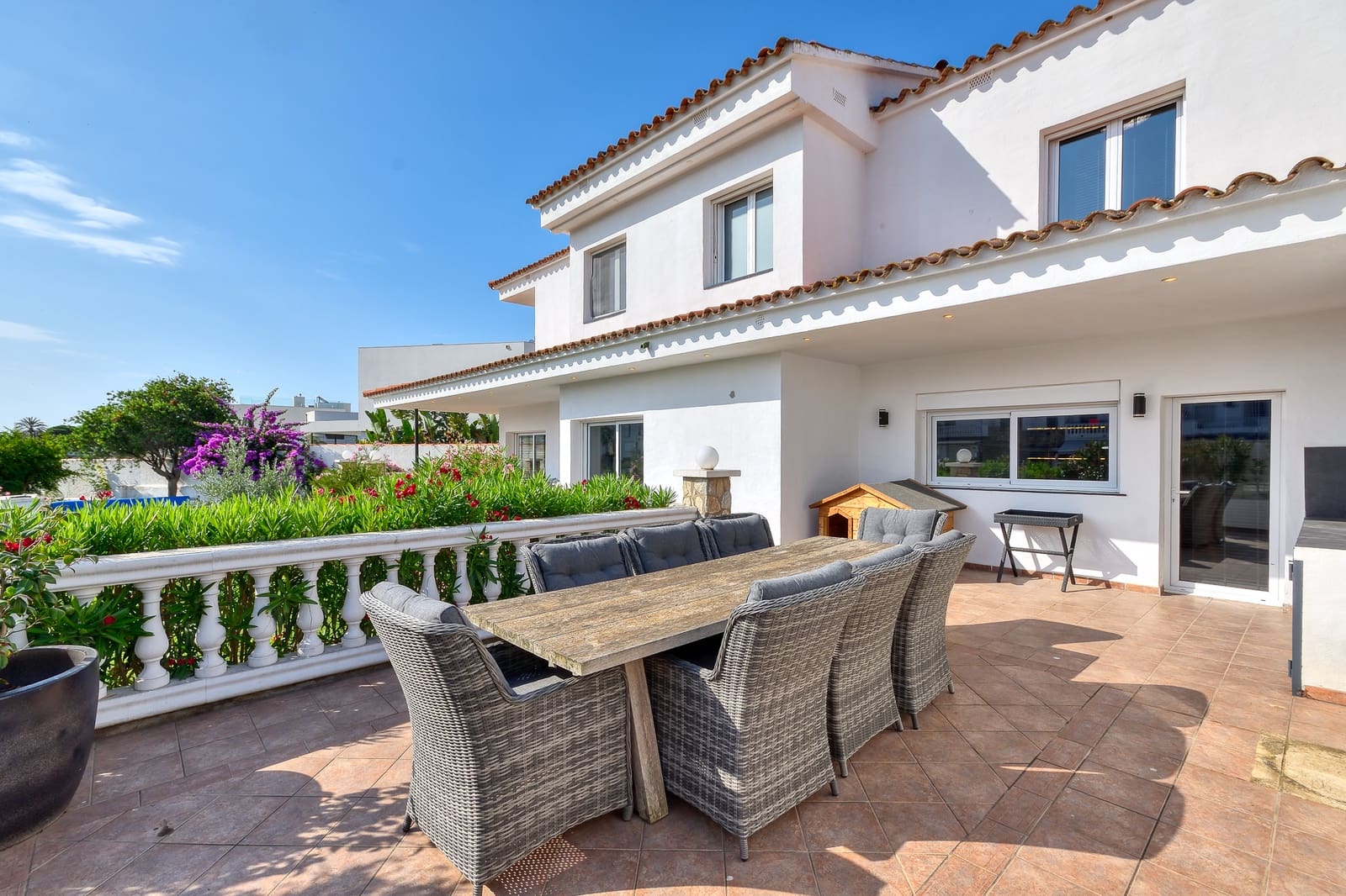 4 bedroom Townhouse for sale in Empuriabrava with pool garage - € 1,490,000 (Ref: 10144921)
