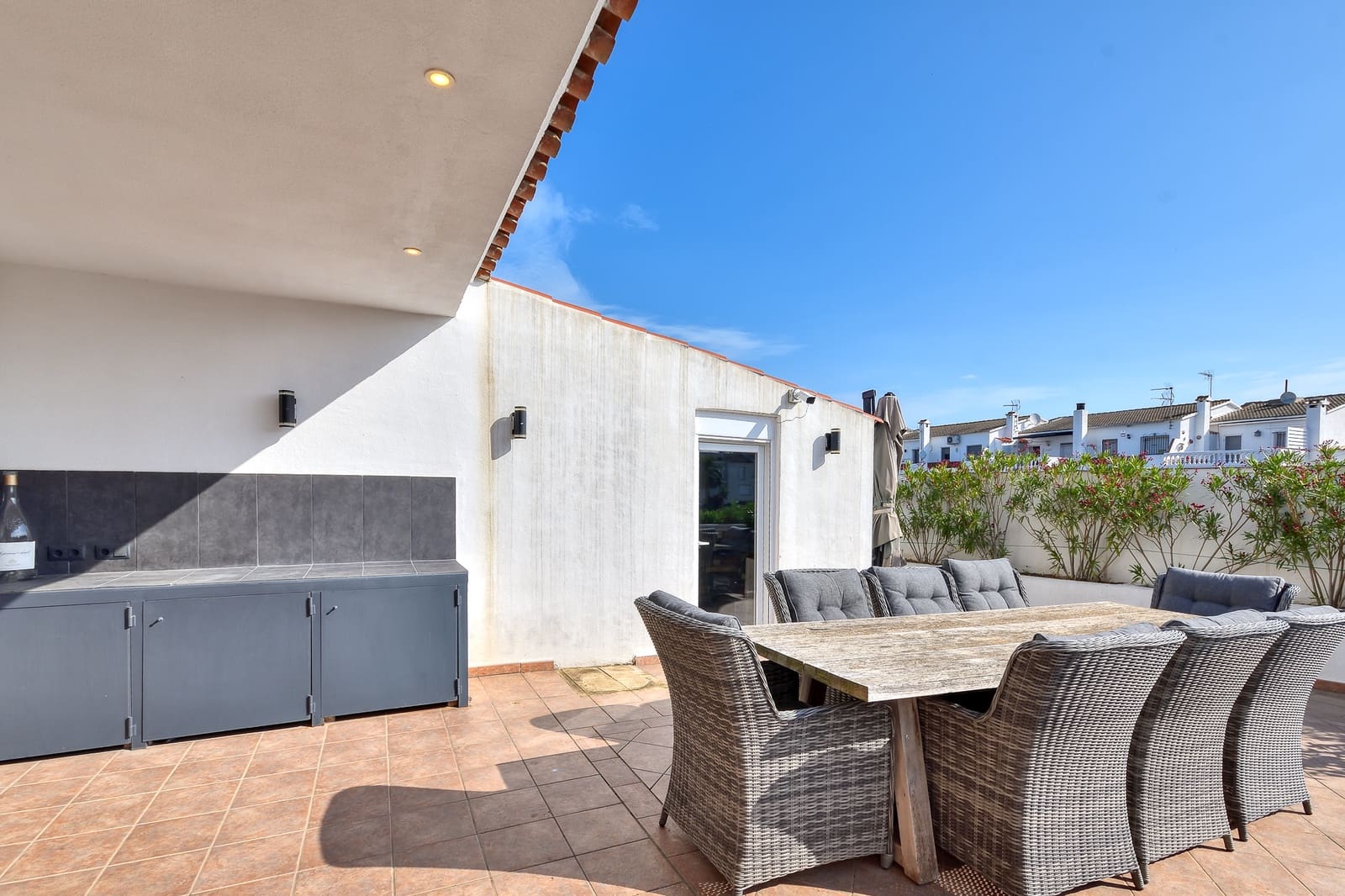 4 bedroom Townhouse for sale in Empuriabrava with pool garage - € 1,490,000 (Ref: 10144921)