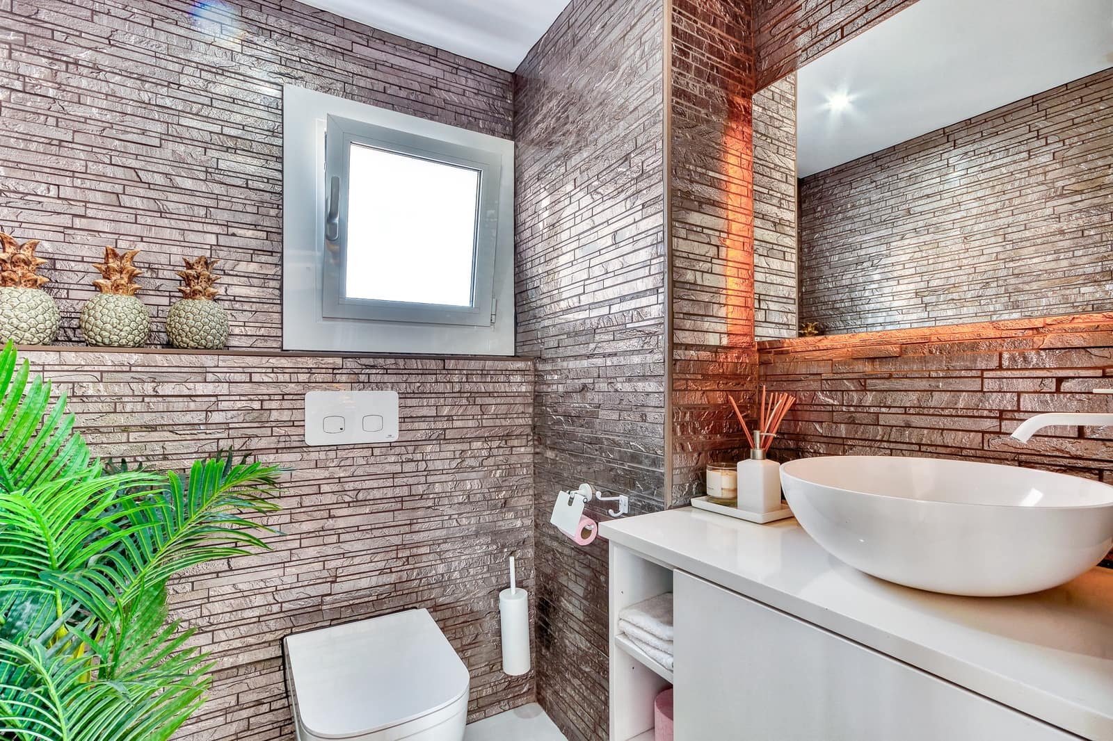 4 bedroom Townhouse for sale in Empuriabrava with pool garage - € 1,490,000 (Ref: 10144921)