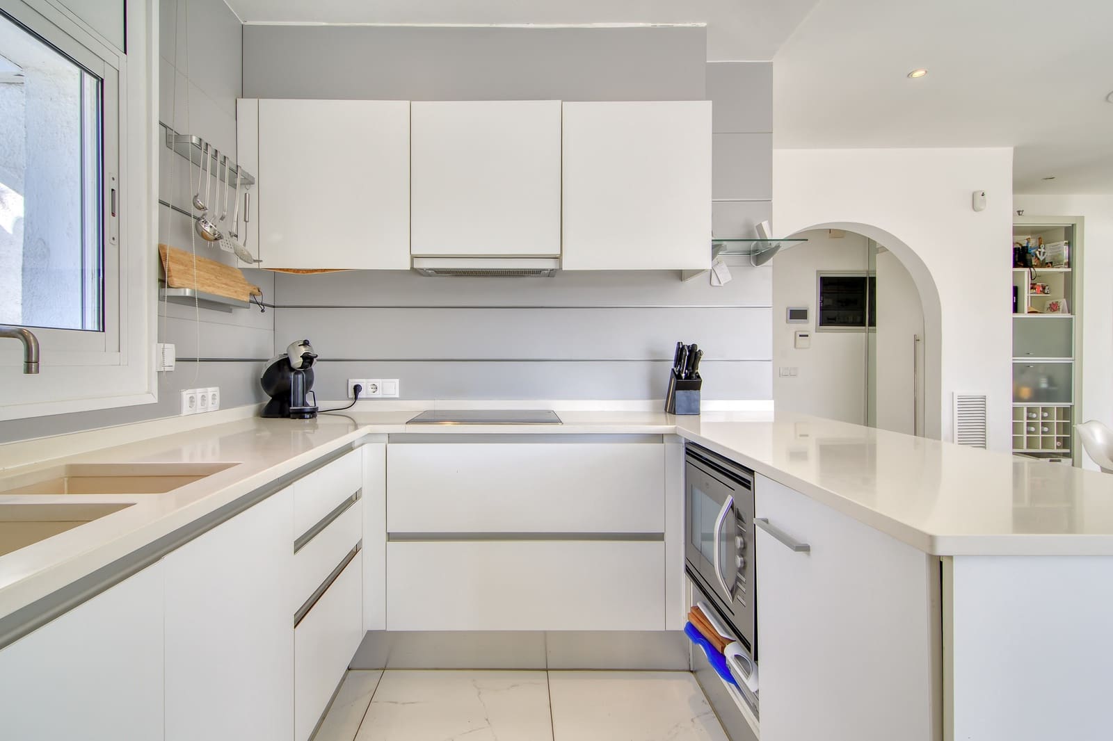 3 sypialnia Dom na sprzedaż w Empuriabrava z basenem garażem - 1 250 000 € (Ref: 10145030)