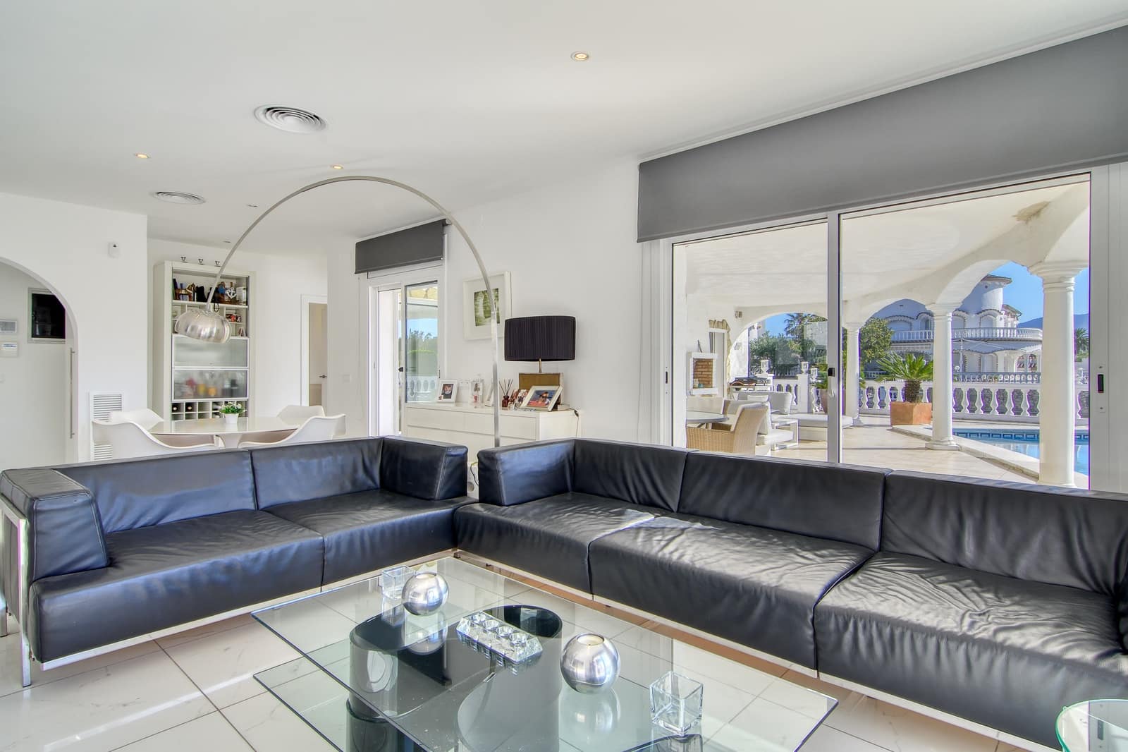 3 sypialnia Dom na sprzedaż w Empuriabrava z basenem garażem - 1 250 000 € (Ref: 10145030)