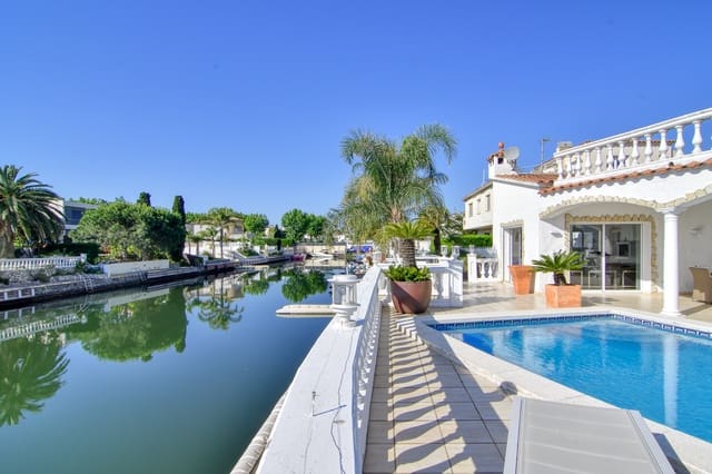 3 camera da letto Casa in vendita in Empuriabrava, Castelló d'Empúries con piscina garage - 1.250.000 € (Rif: 10145030)