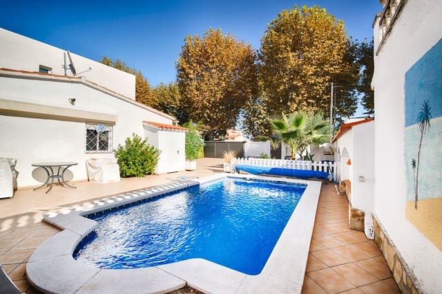 3 soveværelse Byhus til salg i Empuriabrava, Castelló d'Empúries med swimmingpool garage - € 870.000 (Ref: 10145076)