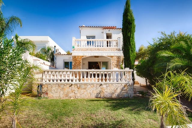 3 soveværelse Byhus til salg i Empuriabrava, Castelló d'Empúries med swimmingpool garage - € 870.000 (Ref: 10145076)