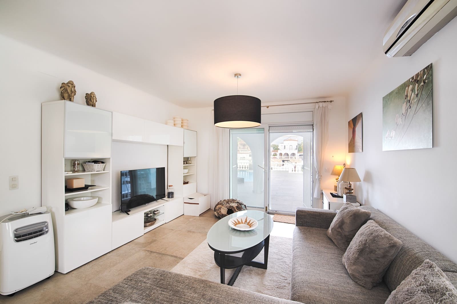 2 soveværelse Byhus til salg i Empuriabrava med swimmingpool garage - € 720.000 (Ref: 10163228)