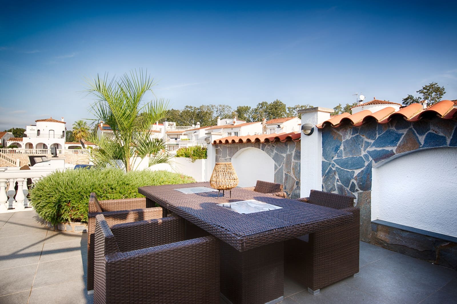 2 soveværelse Byhus til salg i Empuriabrava med swimmingpool garage - € 720.000 (Ref: 10163228)